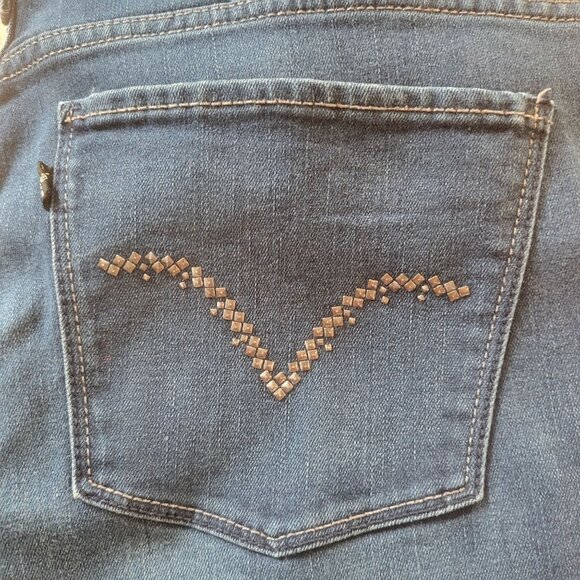 Levis Womens 312 Shaping Bootcut Jeans Medium Wash Denim Size 16M Cotton & Elast - Picture 3 of 5